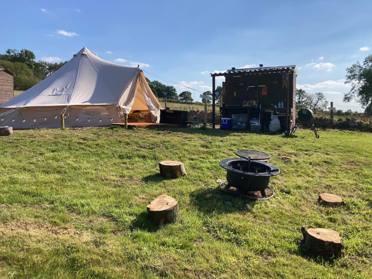Roaches Retreat Family Glampsite, Rocky Reach Bell Tent With Outdoor Adventures And Campfire Nights * Upper Hulme